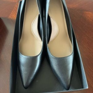 Black banana republic heels. Size 11.